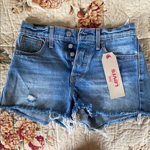 Levi’s Wedgie Fit High Rise Shorts